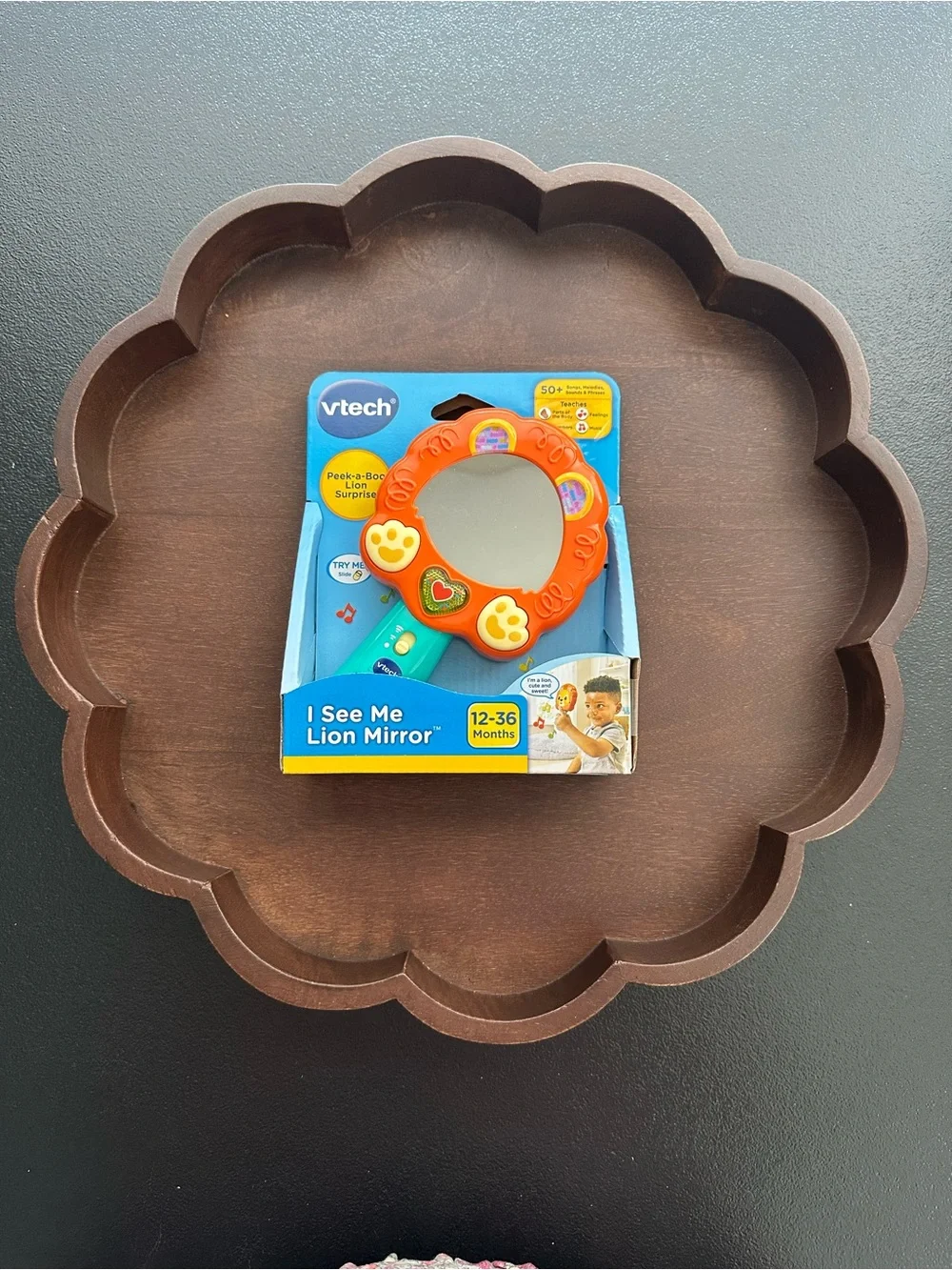 VTech I See Me Lion Mirror ~ Peek-a-Boo Lion Surprise